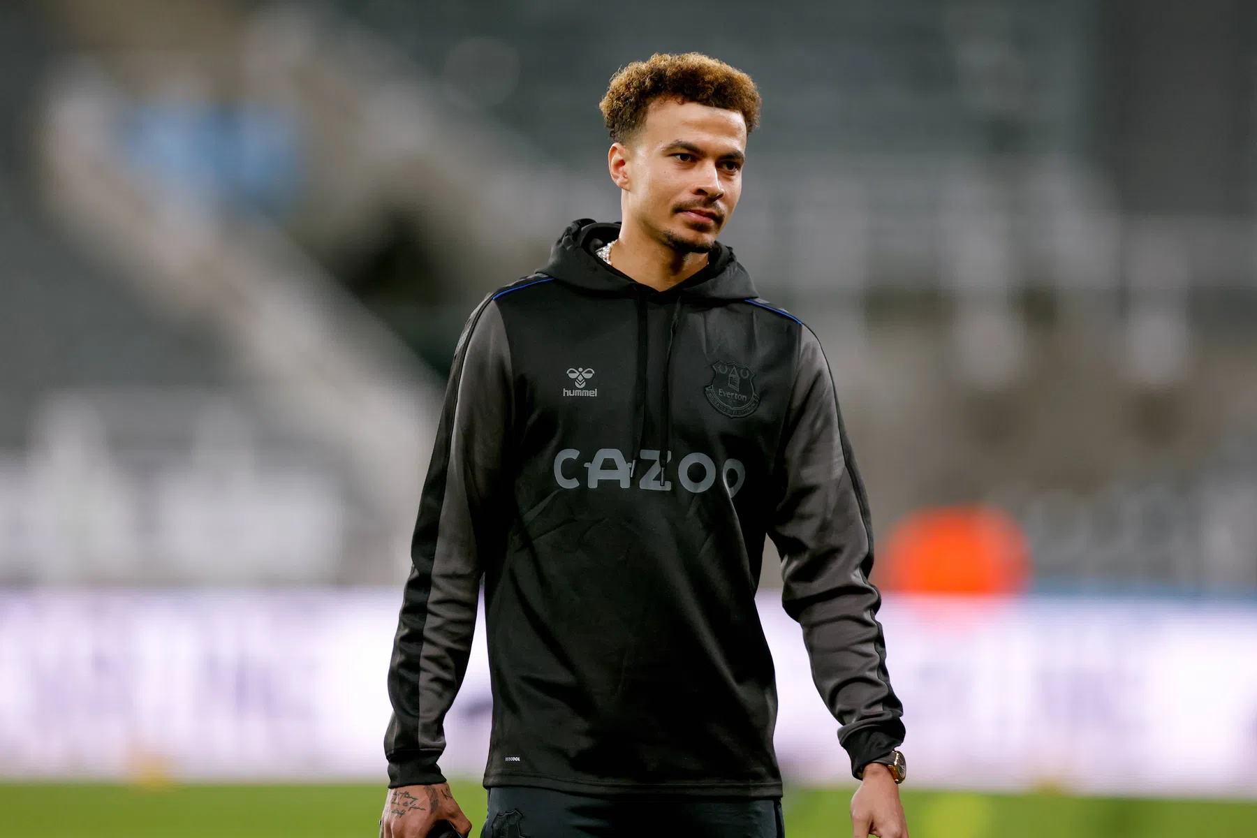 Fàbregas bevestigt meetrainen Alli: 'Als ik kan helpen, doe ik dat graag'