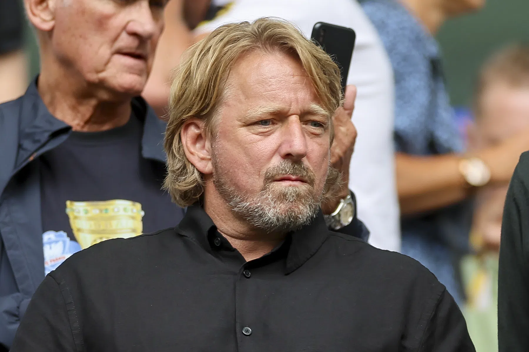 'Vind je het gek dat iedereen moet lachen als ene Mislintat alles verprutst bij Ajax?'