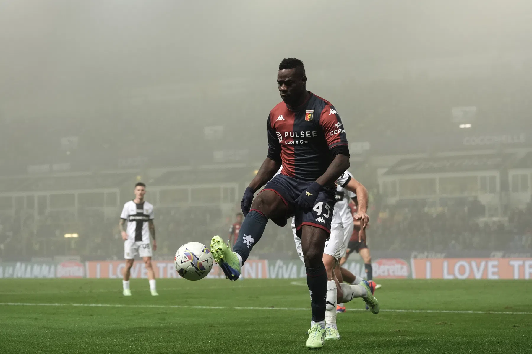'Balotelli kan na twee maanden alweer vertrekken bij Genoa'