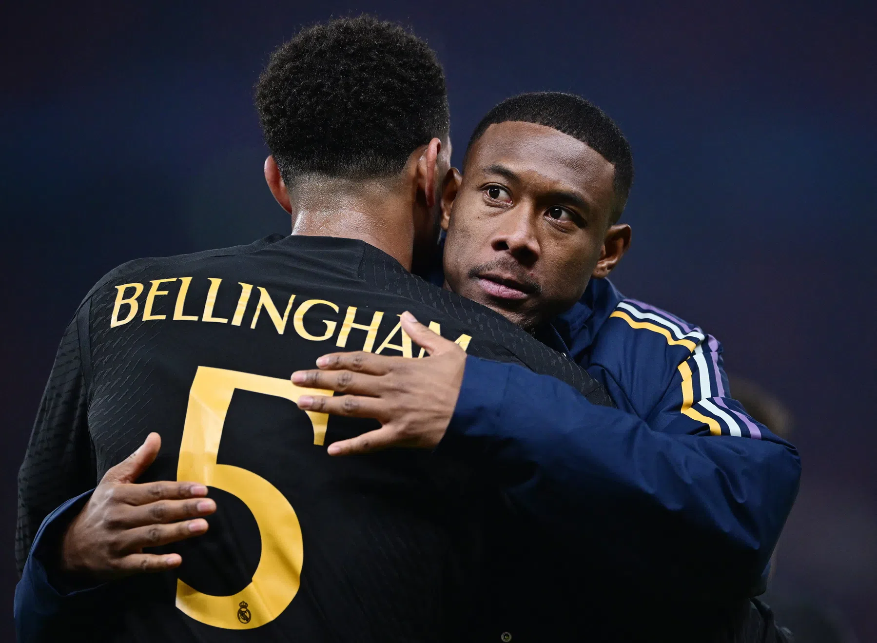 Alaba staat na ruim een jaar revalideren voor eerste groepstraining bij Real Madrid