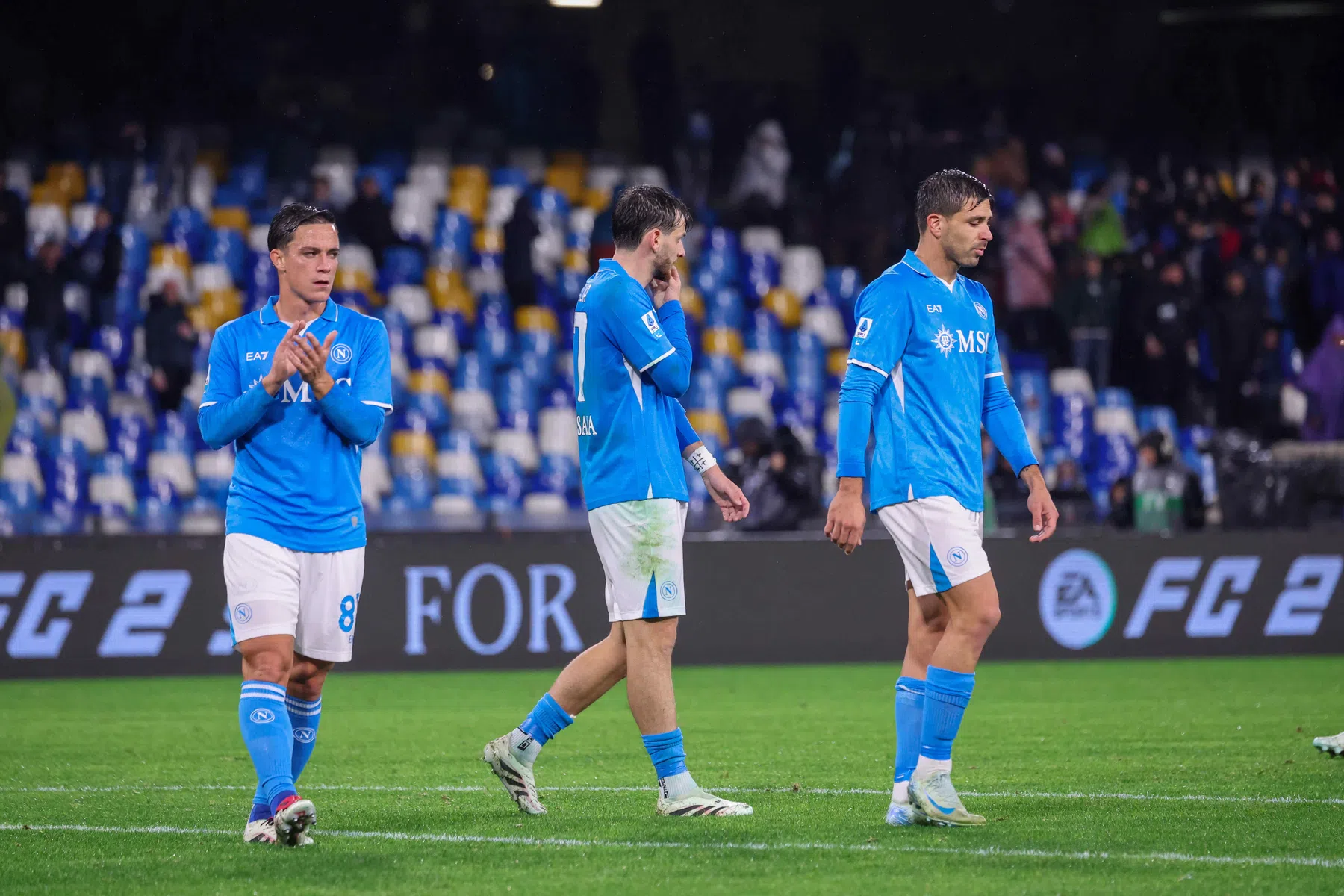 Napoli in punten gelijk met Atalanta na benauwde zege op laagvlieger