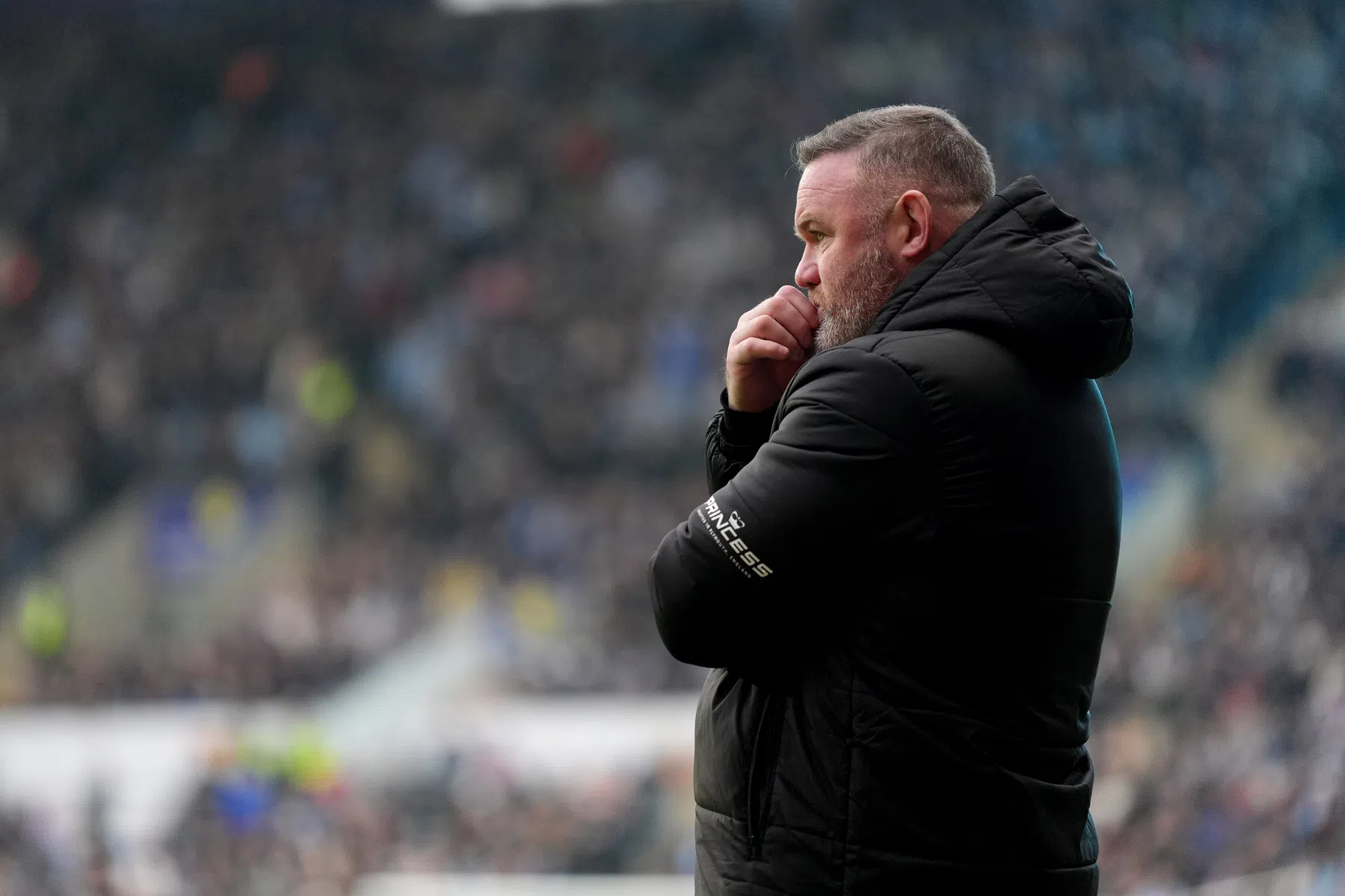 Rooney heeft begrip voor boze fans en bespreekt mogelijk ontslag