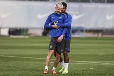 Thumbnail for article: 'Barcelona kan Olmo en Victor bij falen registratie niet verhuren'