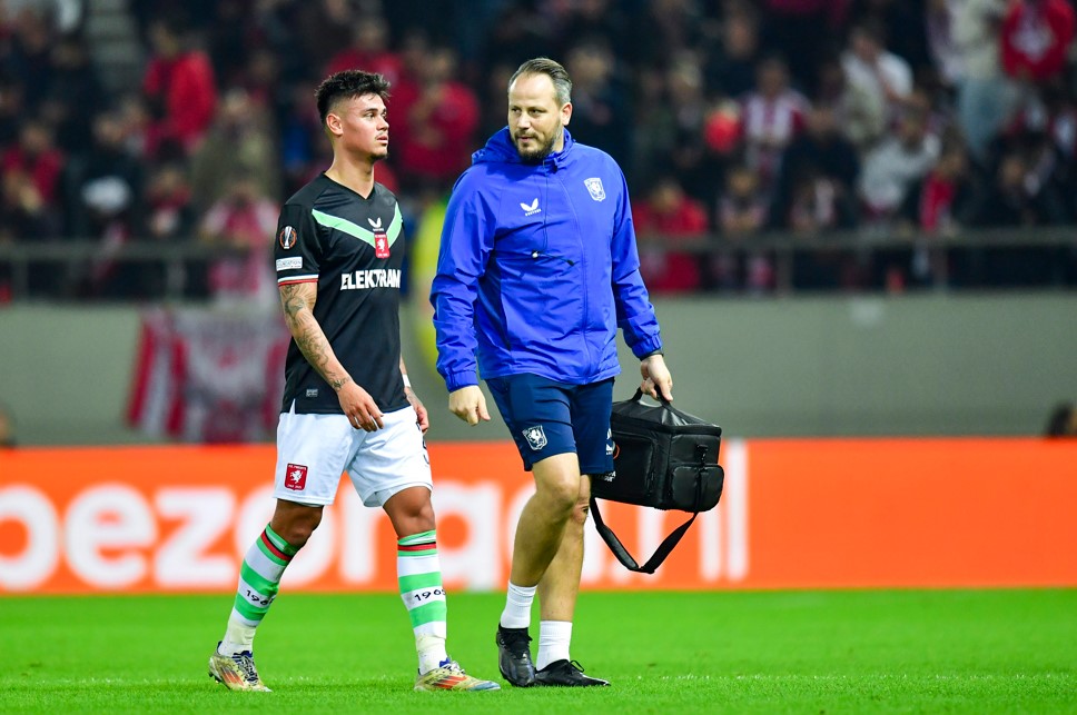 Hilgers, Salah-Eddine en Taha niet met FC Twente mee naar Duitsland