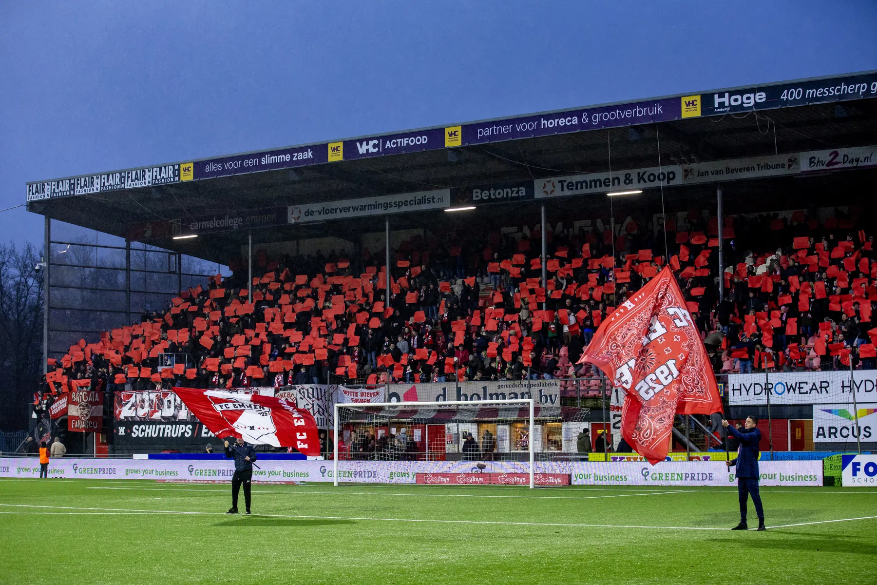 Opmerkelijk gegoochel met oefenwedstrijd laat FC Emmen teleurgesteld achter
