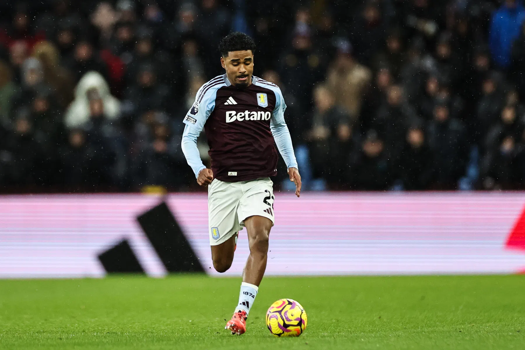 Supersub Maatsen leidt volgende nederlaag in voor Leicester en Van Nistelrooij