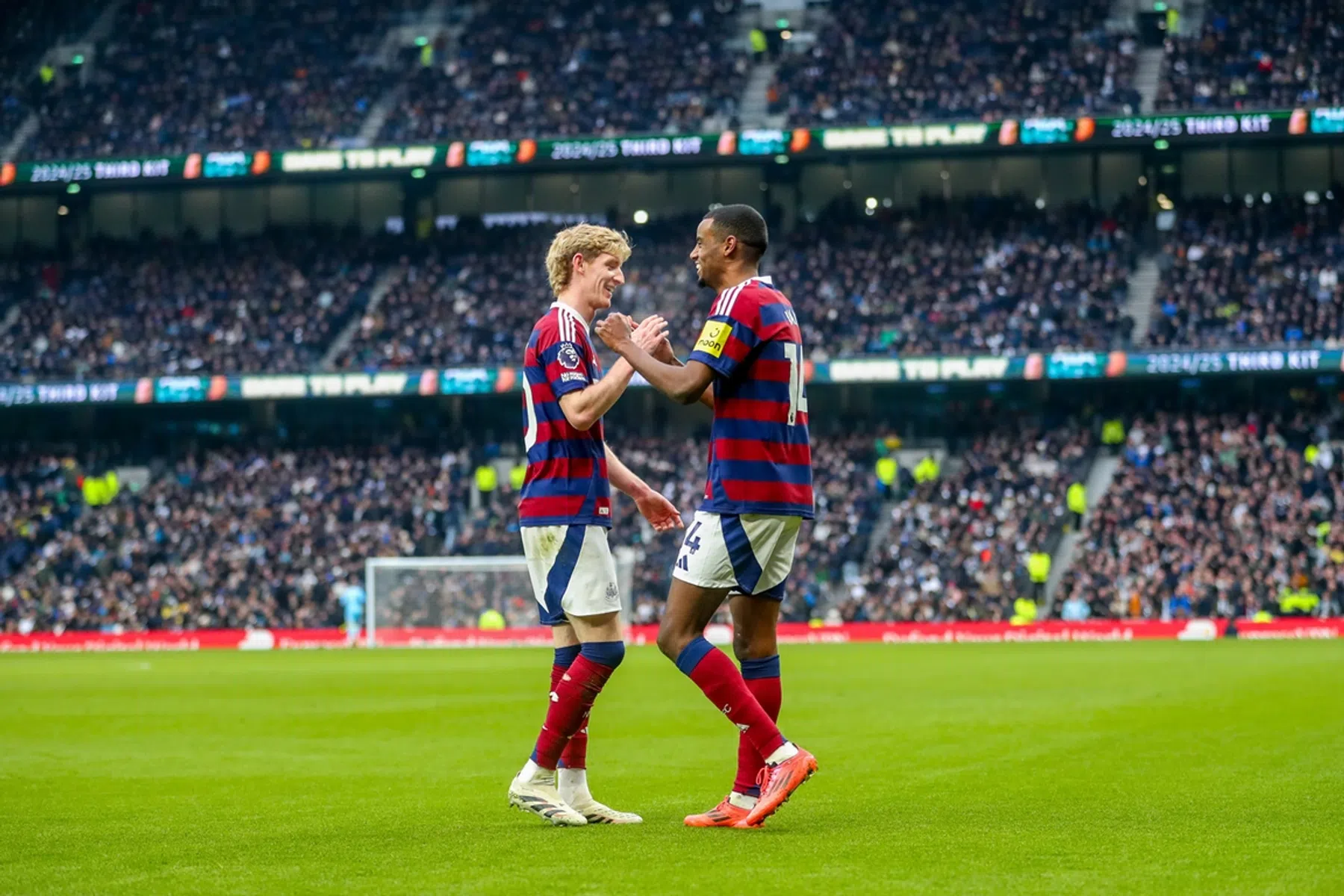 Newcastle vergroot crisis gehavend Spurs bij rentree Botman