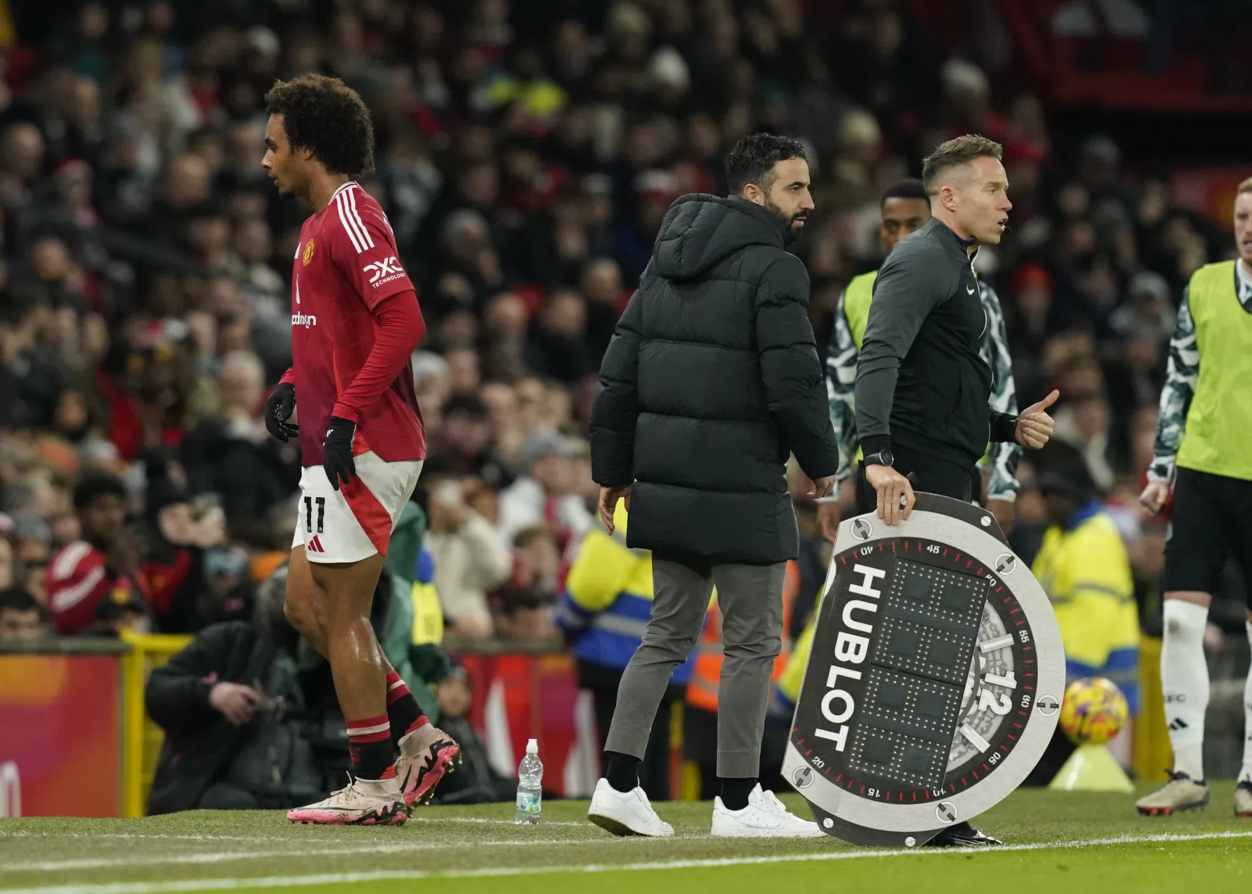 Aanvoerder Fernandes springt in de bres voor Zirkzee na vernedering