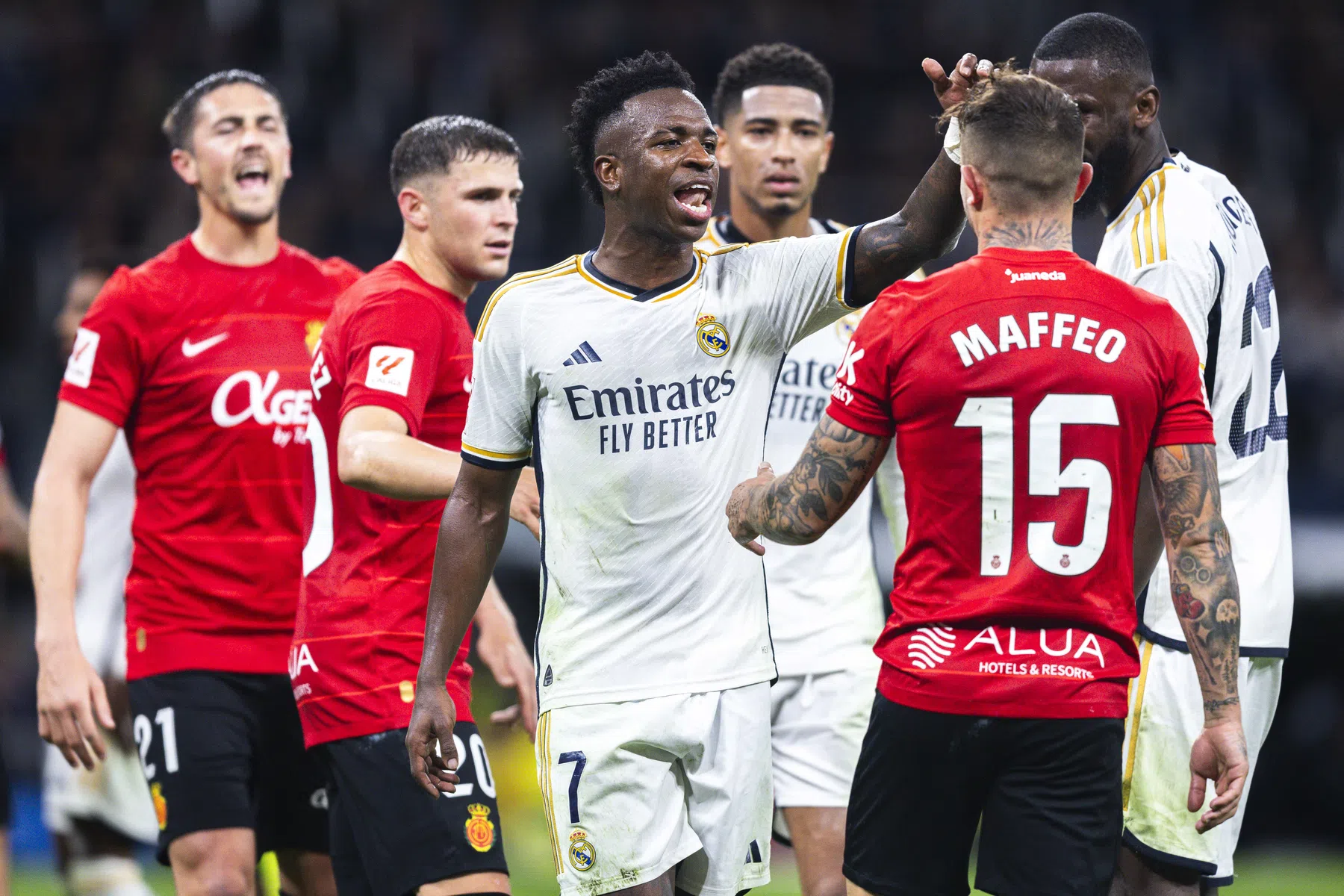Vini-opponent kijkt uit naar Super Cup-clash: 'Sla hem zo neer'