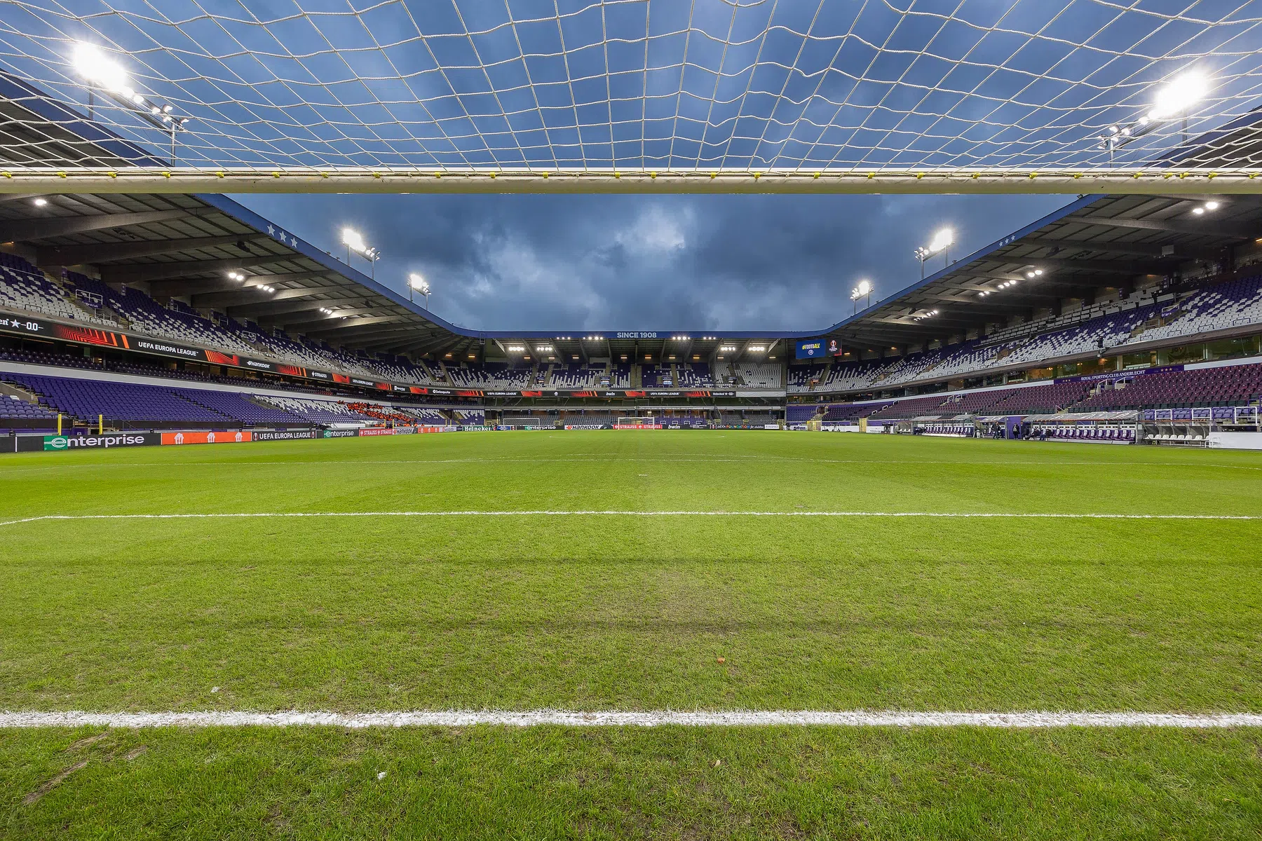 Kostbaar foutje: Anderlecht minimaal één miljoen euro kwijt aan grasmat