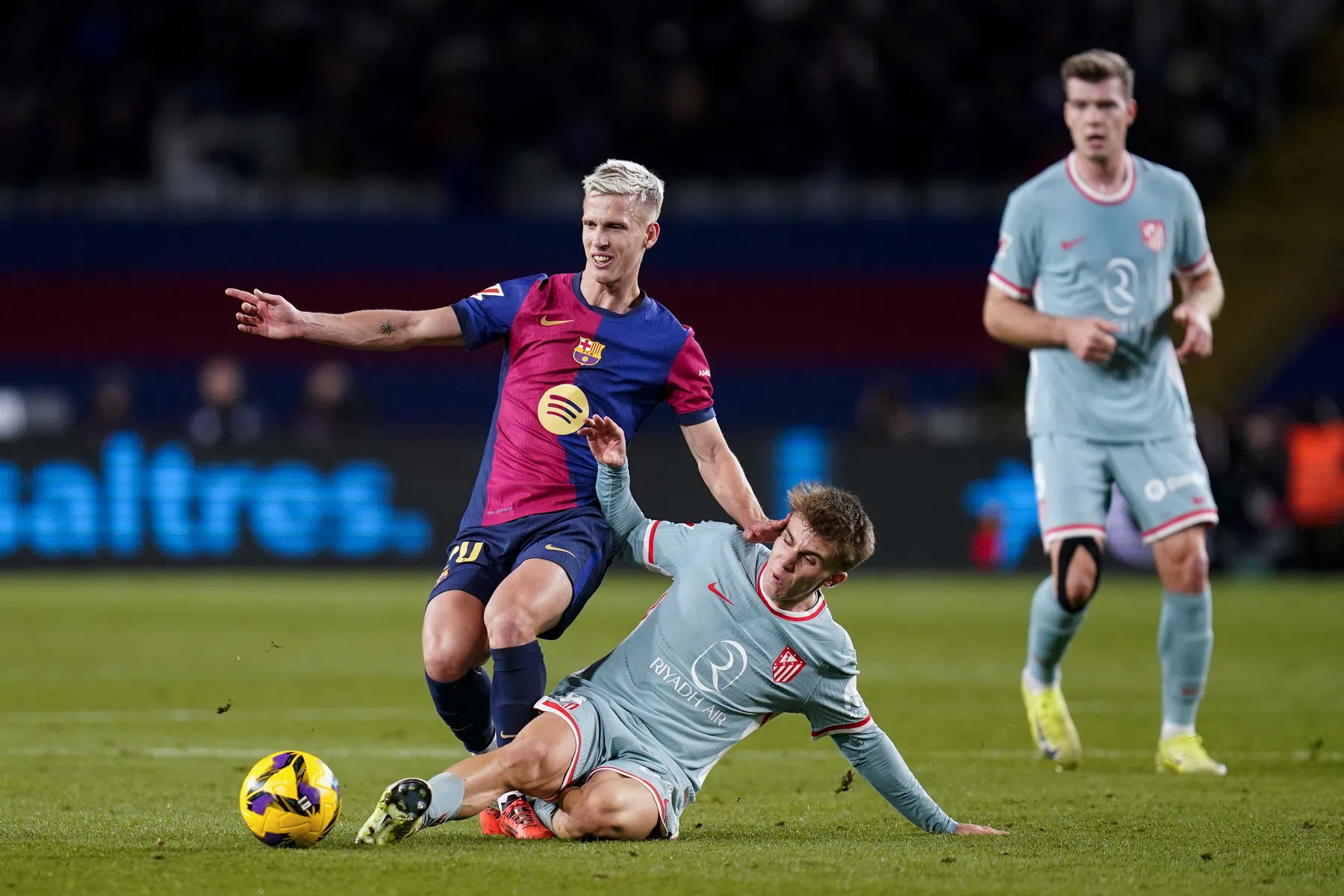 Barça krijgt toestemming voor tijdelijke inschrijving Dani Olmo en Pau Víctor