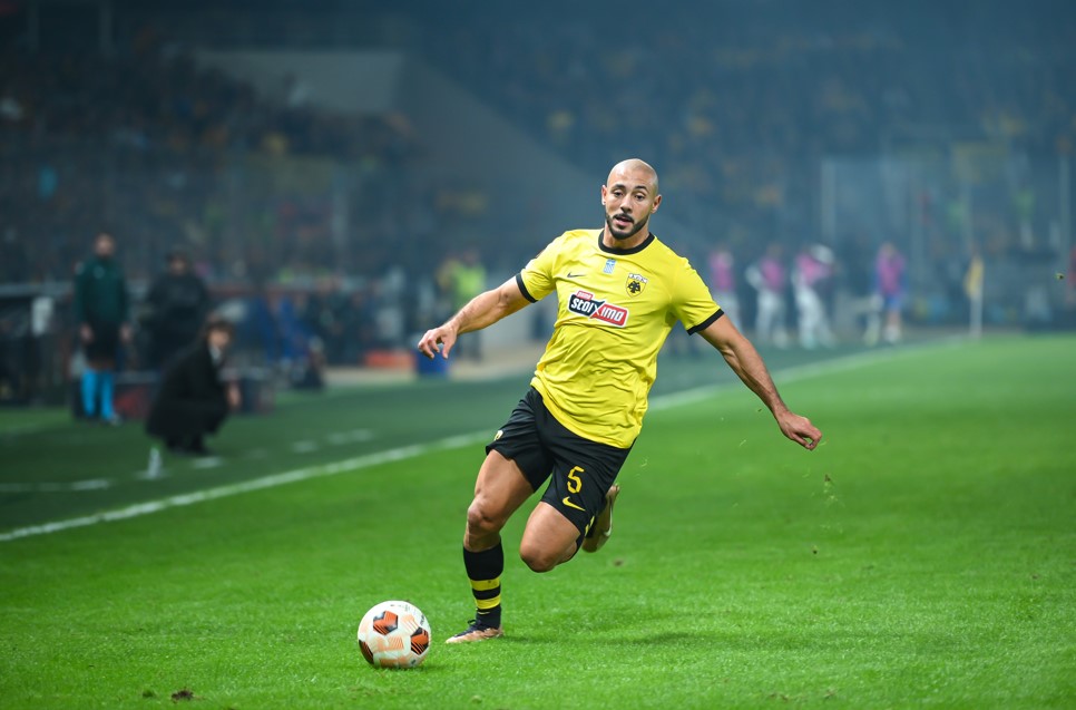 Amrabat (37) per direct weer vrij man na abrupt vertrek uit Griekse top