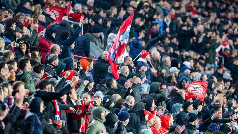 Waarom AZ een van de favoriete tegenstanders van De Jong is