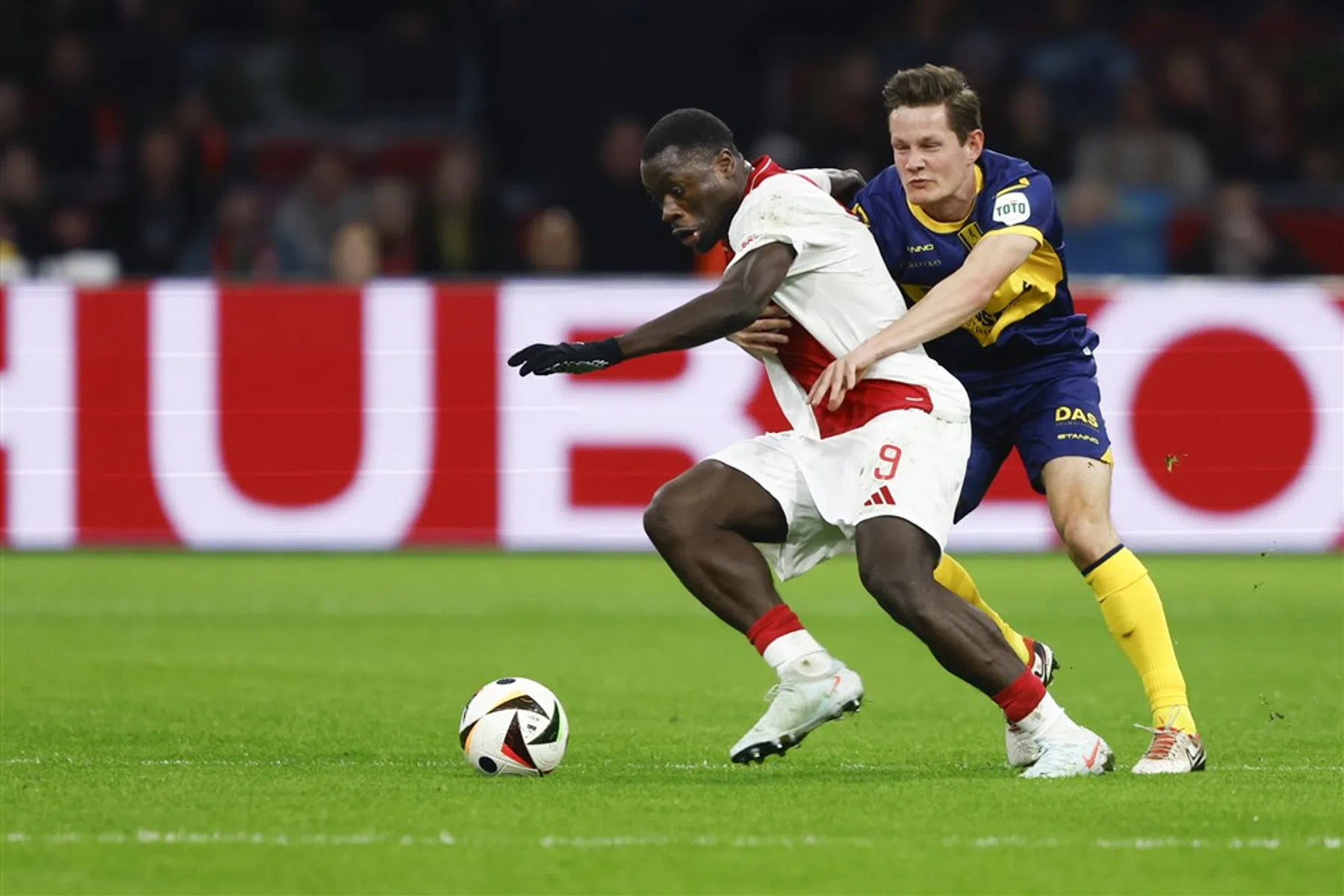 Dit waren de lichtpunten in een wisselvallige wedstrijd van Ajax