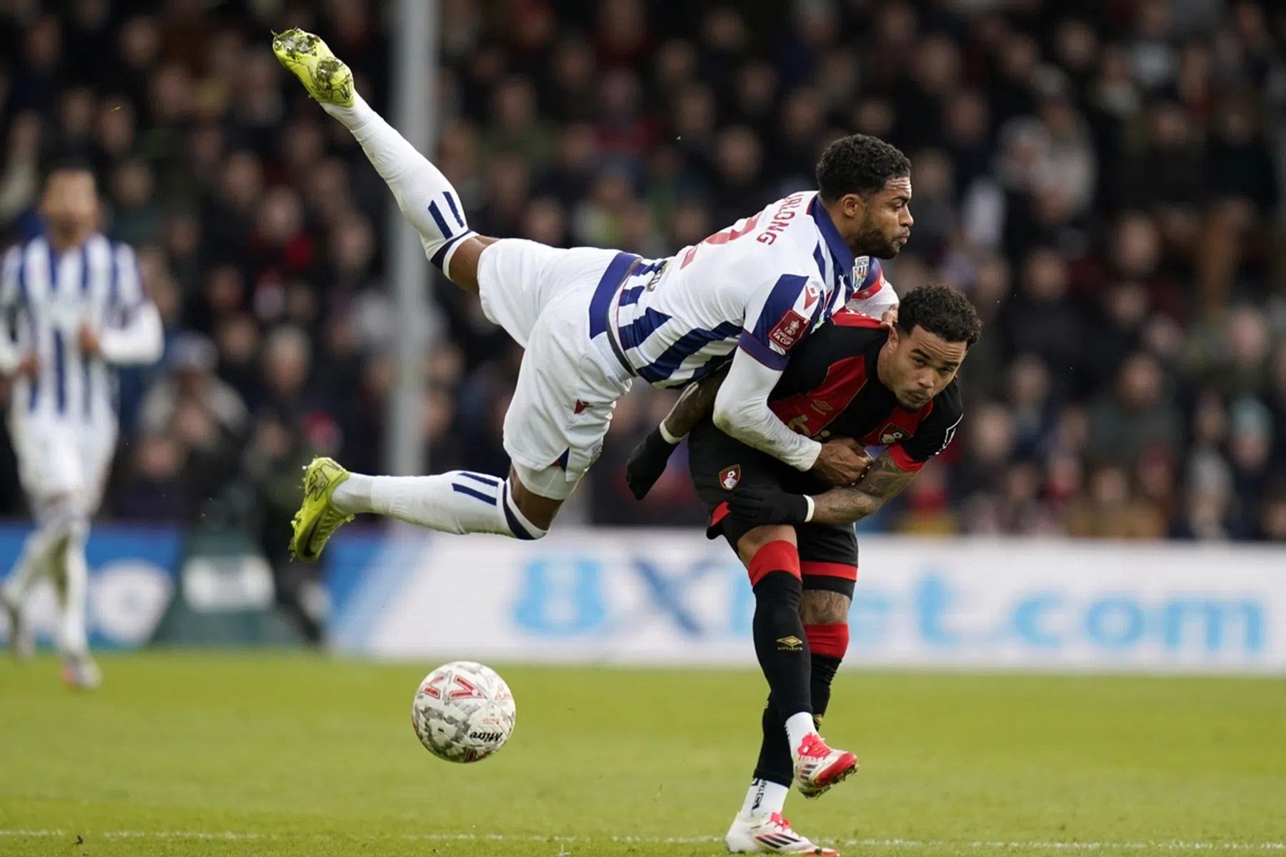Kluivert laat zich weer zien met goal en assist, Chelsea wint ruim