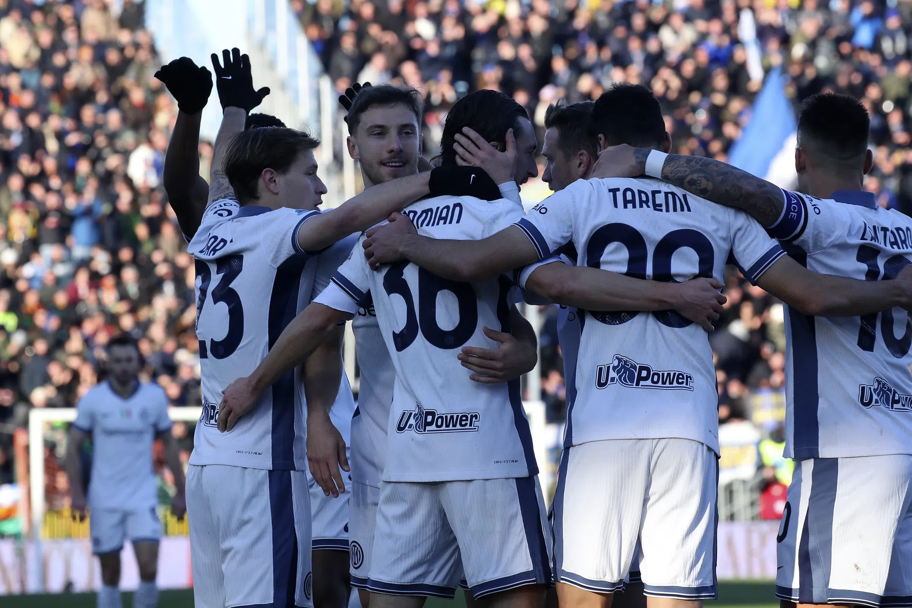 Dumfries en De Vrij boeken nipte zege dankzij onverwachte matchwinner