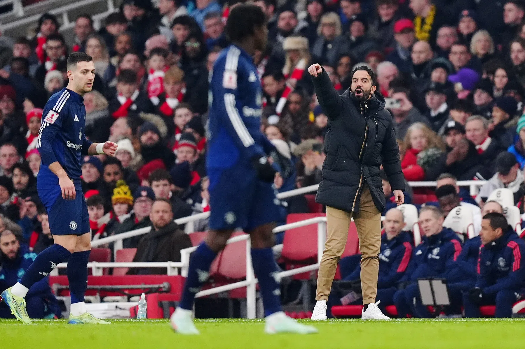 Amorim reageert op weerzien met Van Nistelrooij en complimenteert Zirkzee