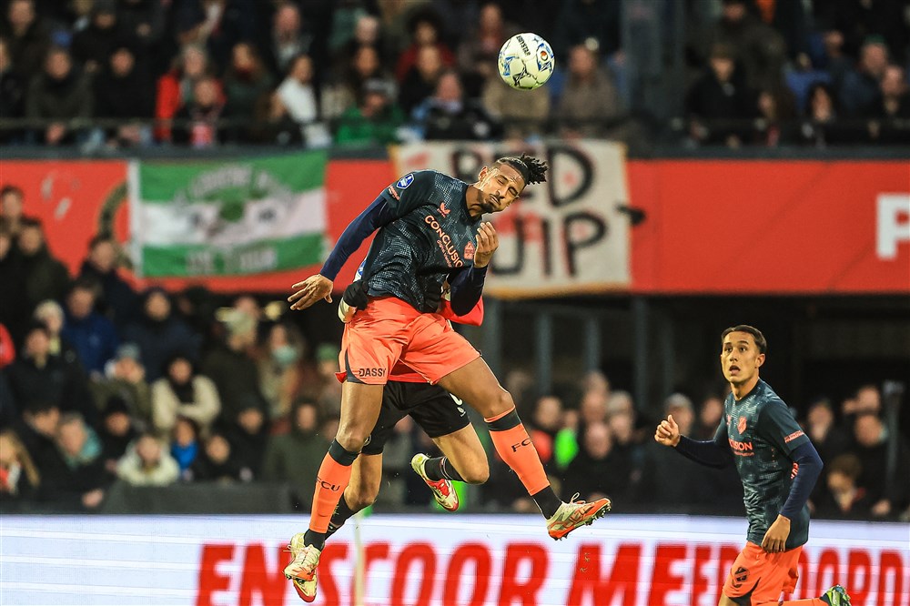 Haller maakt direct indruk bij FC Utrecht: 'Alleen PSV heeft een betere spits'