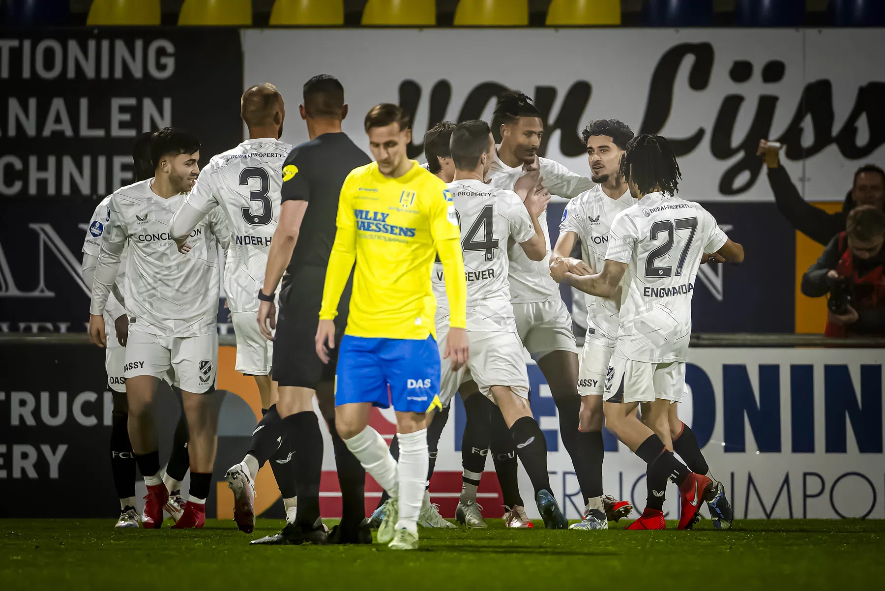 Goudhaantje Haller loodst FC Utrecht naar laatste acht in KNVB-beker