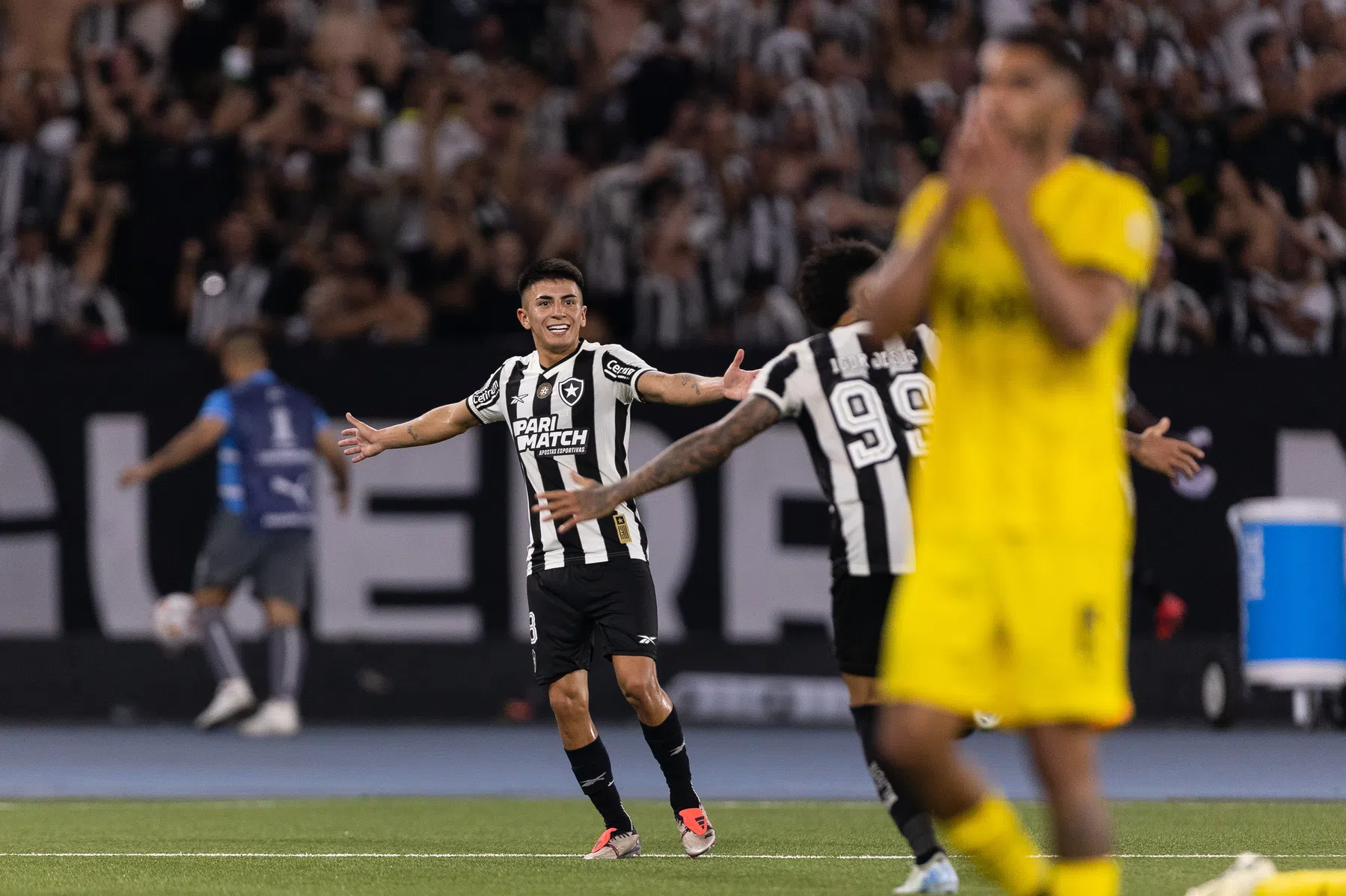 Lyon zet Franse commissie te kijk en haalt doodleuk speler tijdens transferban