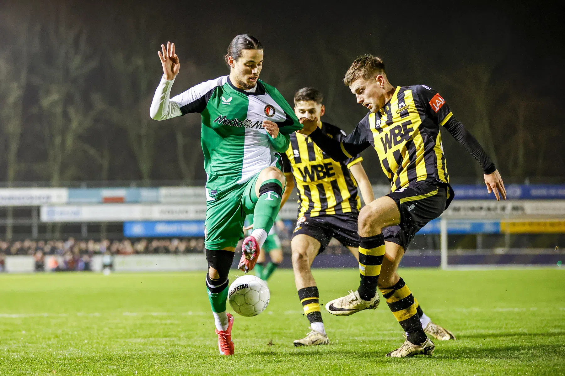 Hadj Moussa en Gimenez op het nummer Een Bossie Tulpen 