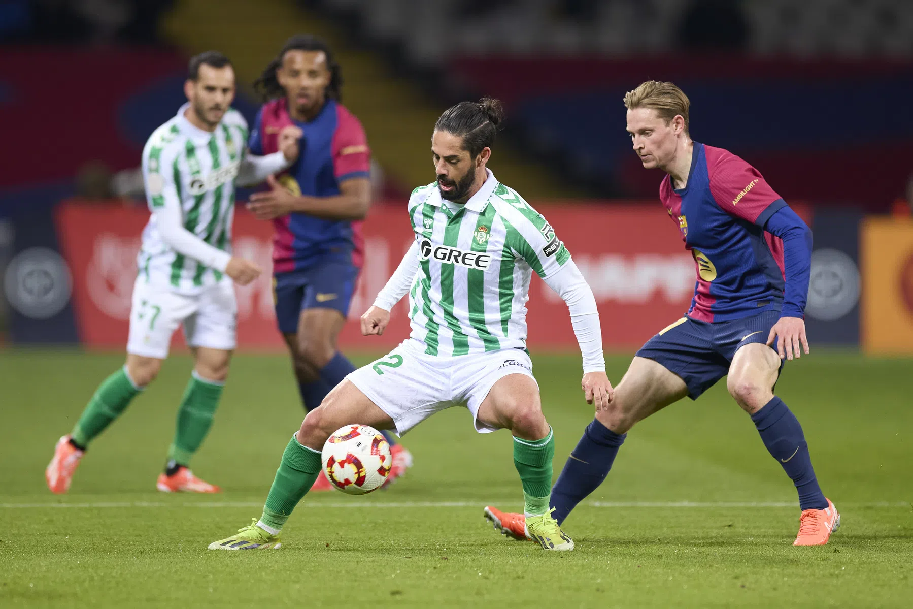 Frenkie de Jong zet stap in de goede richting bij 'beste ploeg ter wereld' 