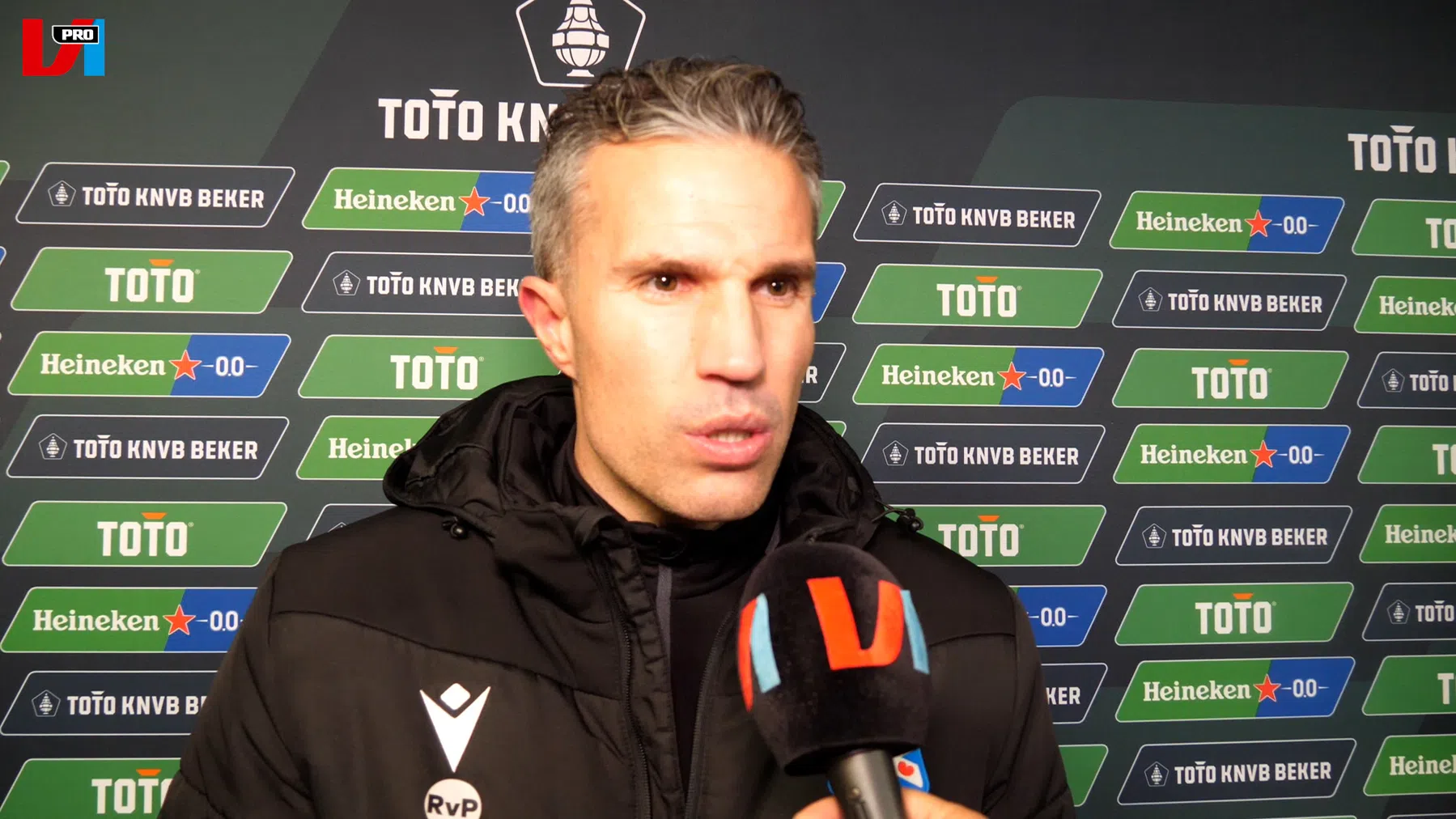 Van Persie eerlijk na uitschakeling beker: 'Dacht met Noppert te kunnen winnen'