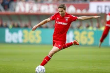 Thumbnail for article: Wat de komst van Carel Eiting voor het middenveld van Sparta betekent