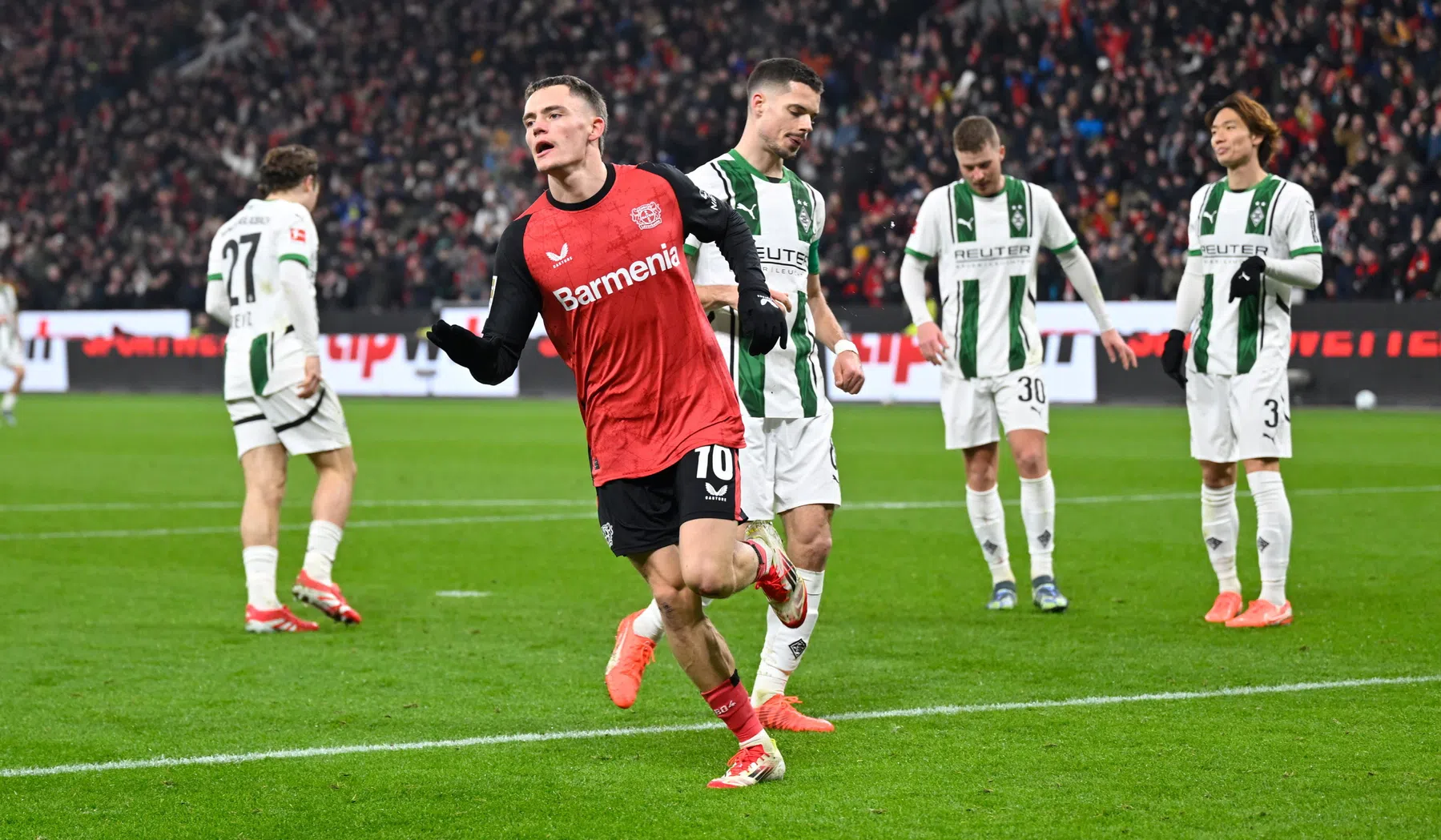 Leverkusen vervolgt zegereeks dankzij Wirtz en houdt druk op Bayern