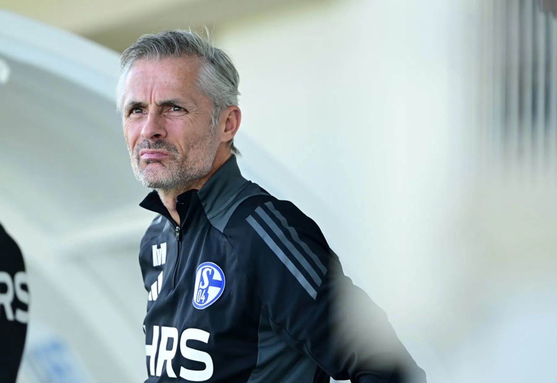 Teleurstelling voor Schalke 04: gelijkspel tegen tiental van degradatiekandidaat