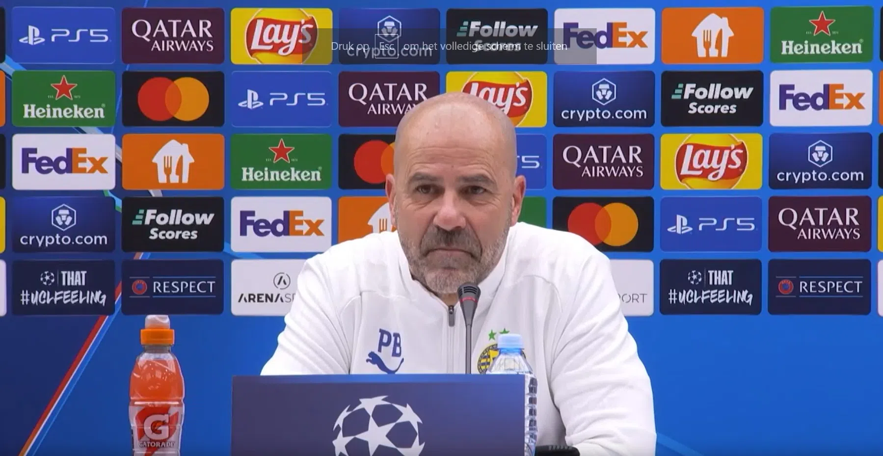 Bosz geniet van stadion Rode Ster: 'Dit ademt voetbal'