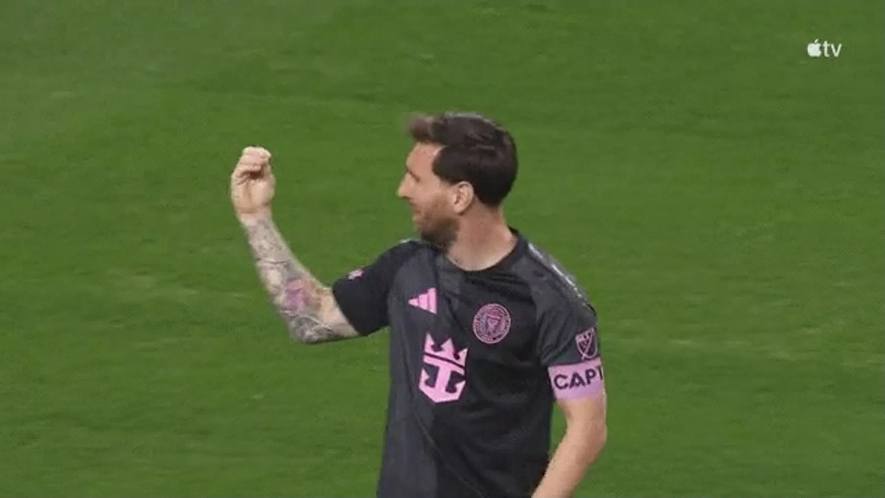 Messi laat zich gaan en provoceert Mexicaanse fans