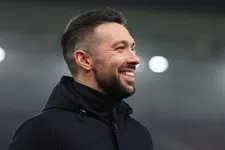 Thumbnail for article: Ajax na 19 duels: Farioli evenaart Ten Hag en presteert beter dan De Boer