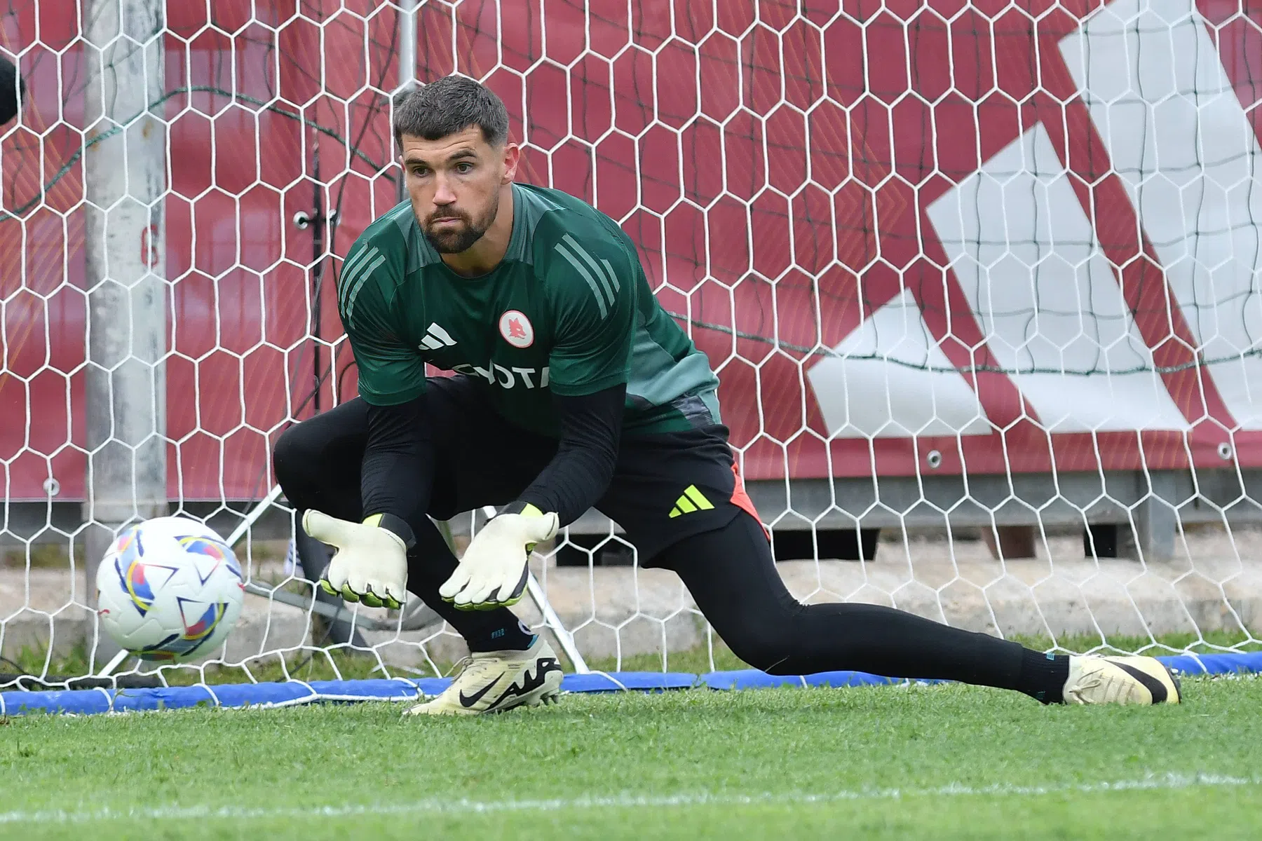 Transfer naar Ligue 1 in plaats van weerzien met AZ voor doelman Ryan