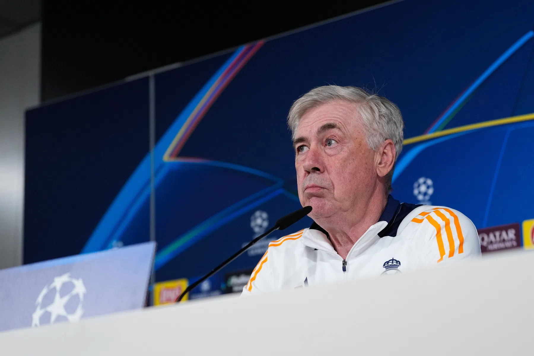 Ancelotti lacht: 'Ik wil hier tegelijk met Florentino vertrekken'