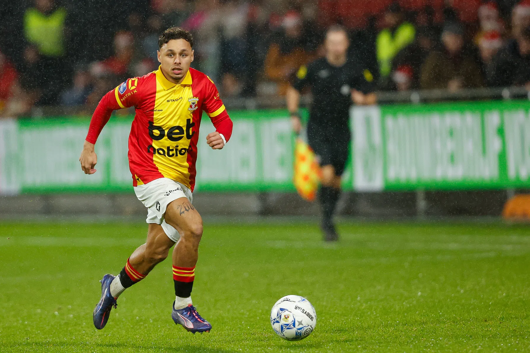 Go Ahead Eagles beloont ontwikkeling van James met nieuw contract