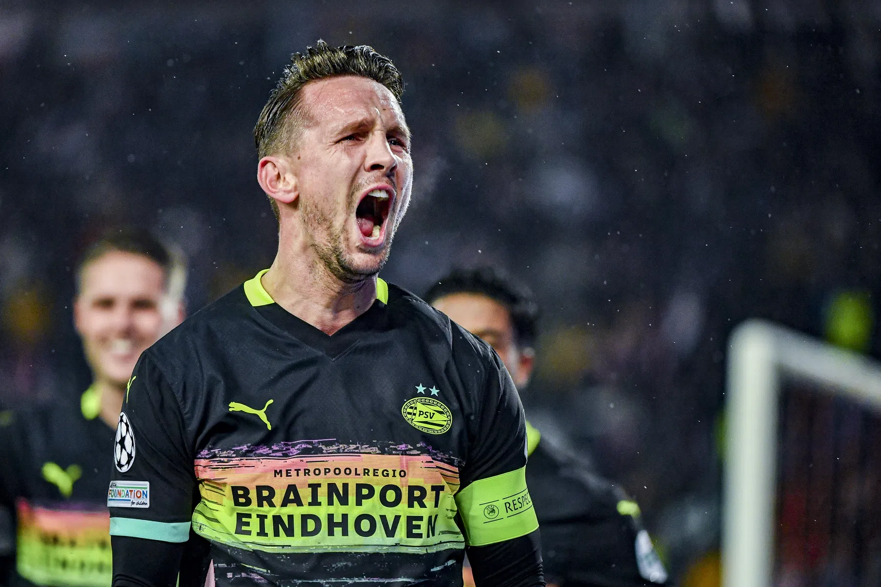 PSV brengt 'Mister Europa' De Jong in stelling met speciale cornertactiek