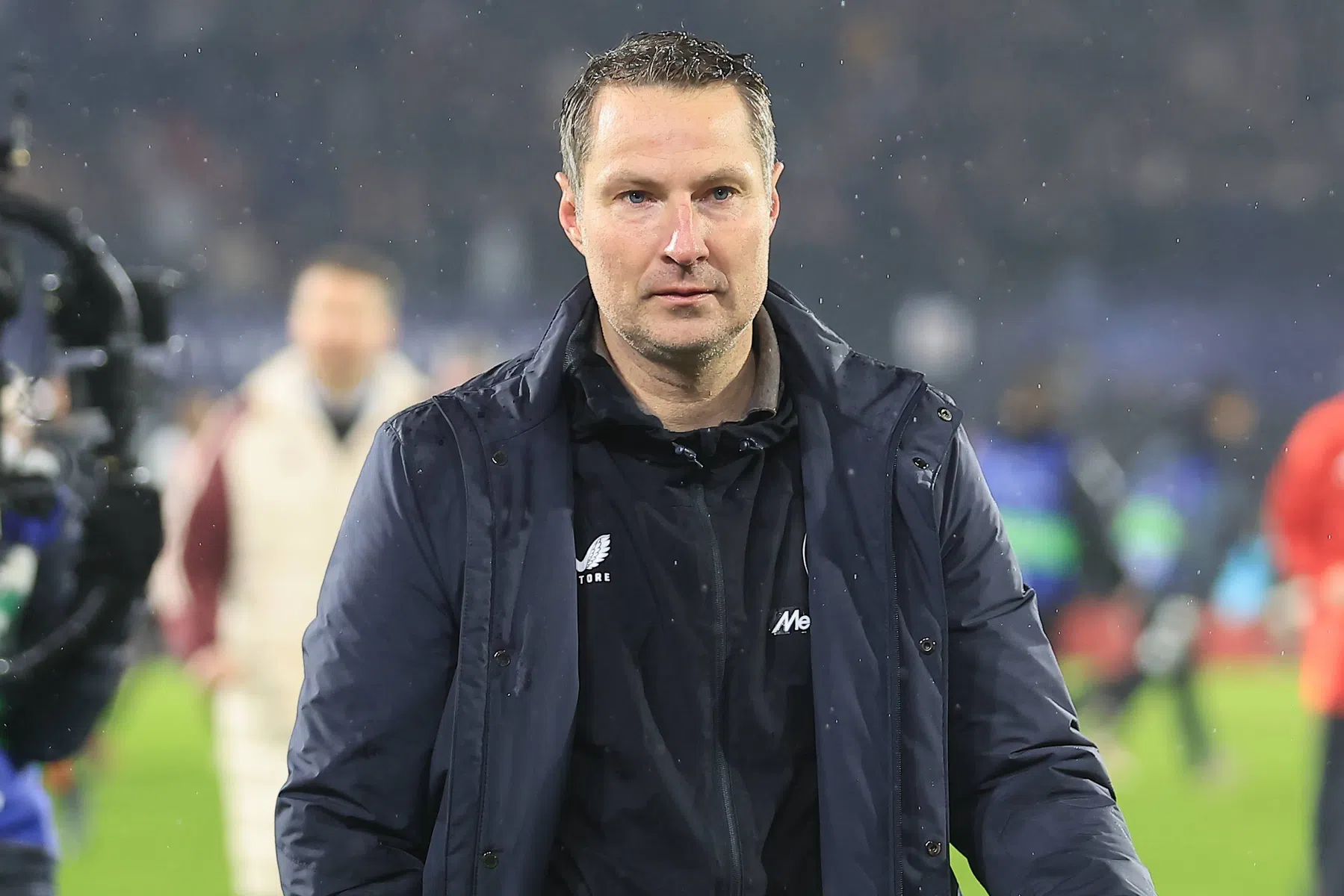 Priske blijft aan als trainer van Feyenoord