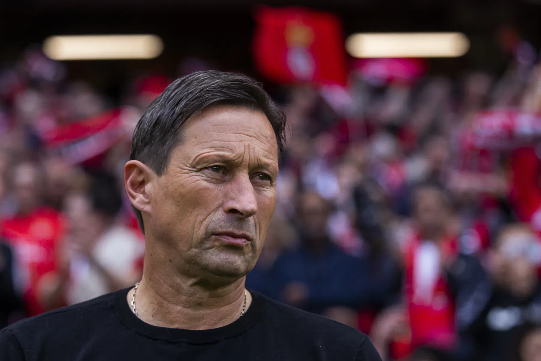 Onder machtsstrijd gebukt gaand Dortmund vangt bot bij Schmidt