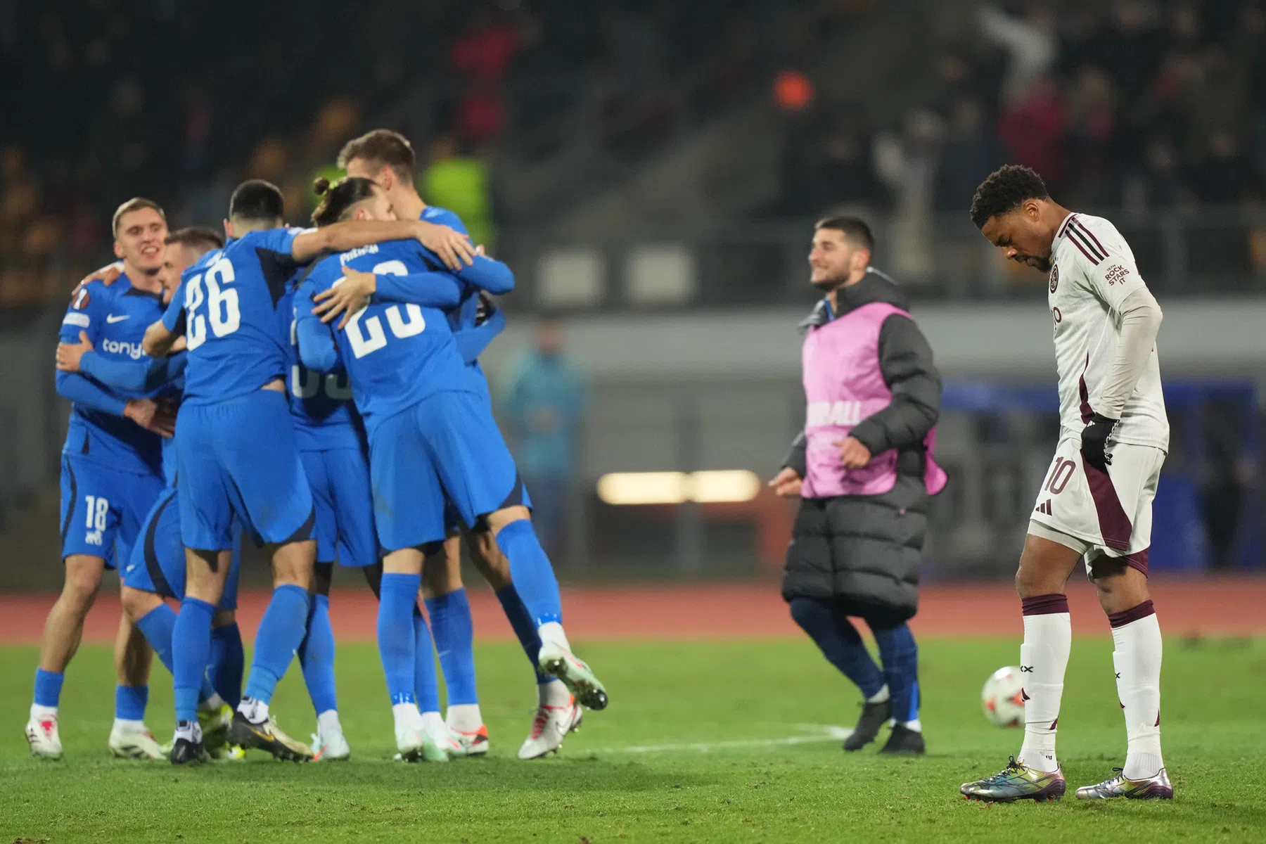 Europese pers verbaasd na historische overwinning RFS op Ajax