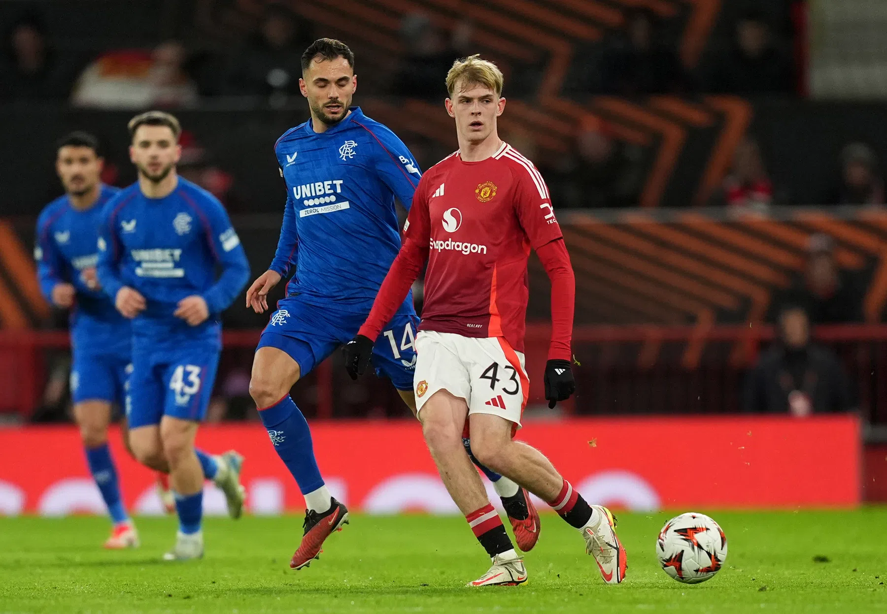 Bruno Fernandes looft jonge ploeggenoot: 'Hij heeft geen hulp nodig'