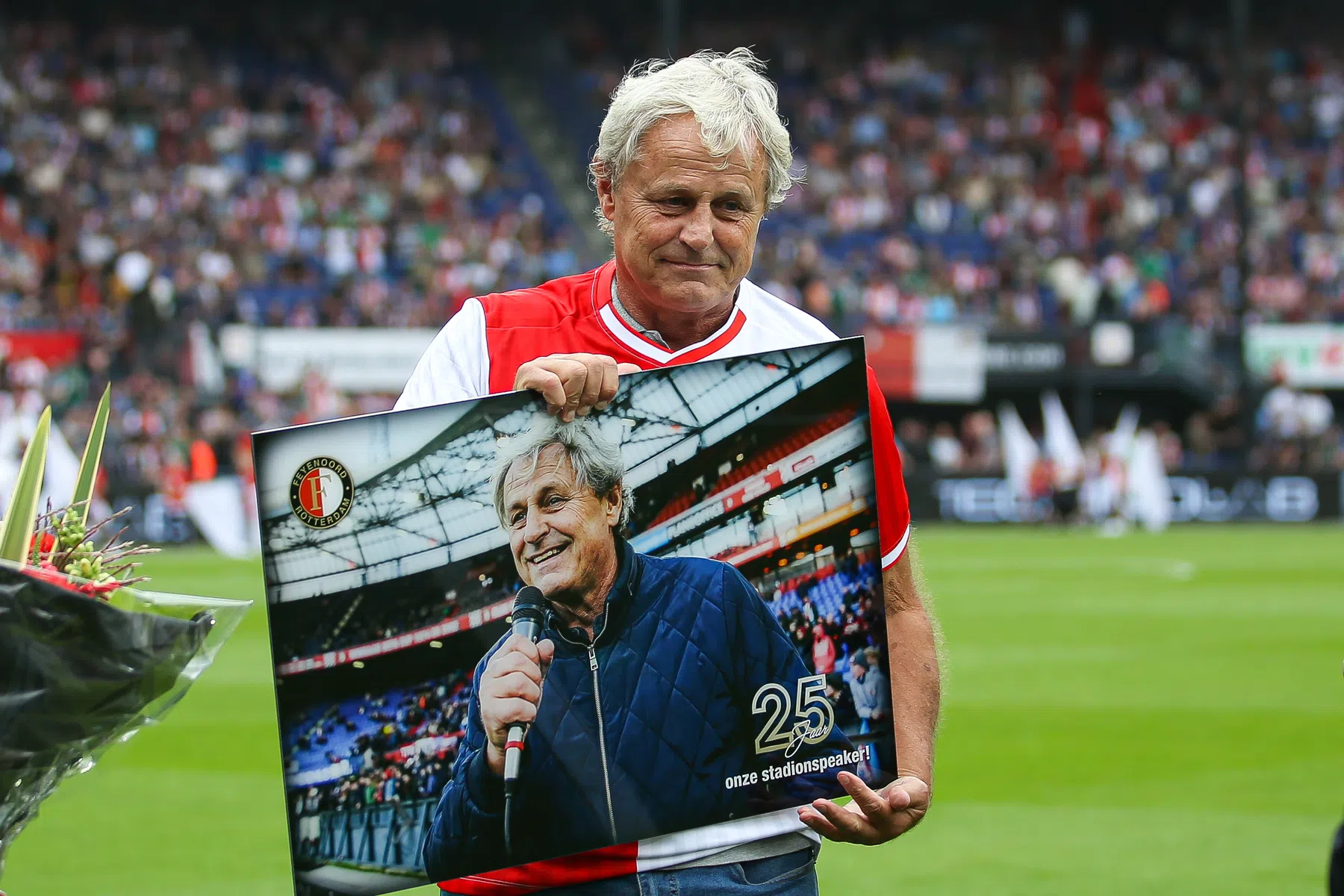 Triest bericht: Peter Houtman stopt noodgedwongen als stadionspeaker