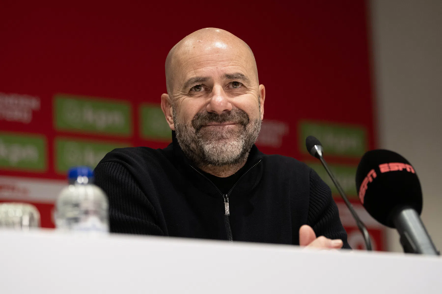 Bosz ziet genoeg goede middenvelders en verklaart titelstrijd voor geopend