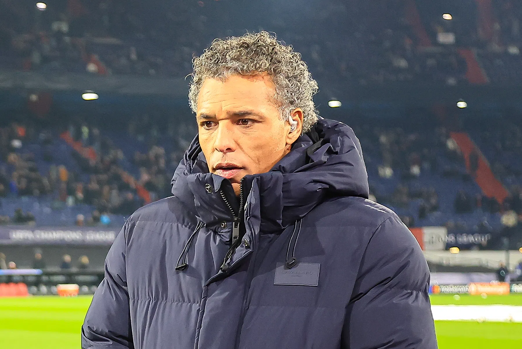 Van Hooijdonk stipt 'voetbaldiscriminatie' in Nederland aan