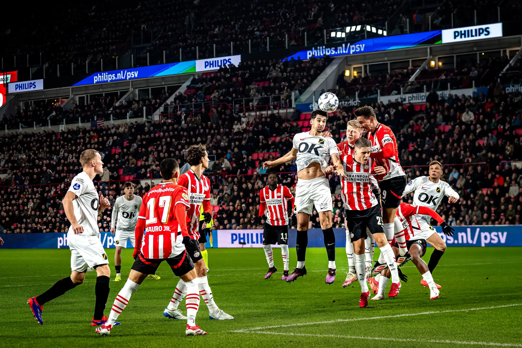 'PSV is deze laatste weken niet de gedoodverfde favoriet voor de titel'