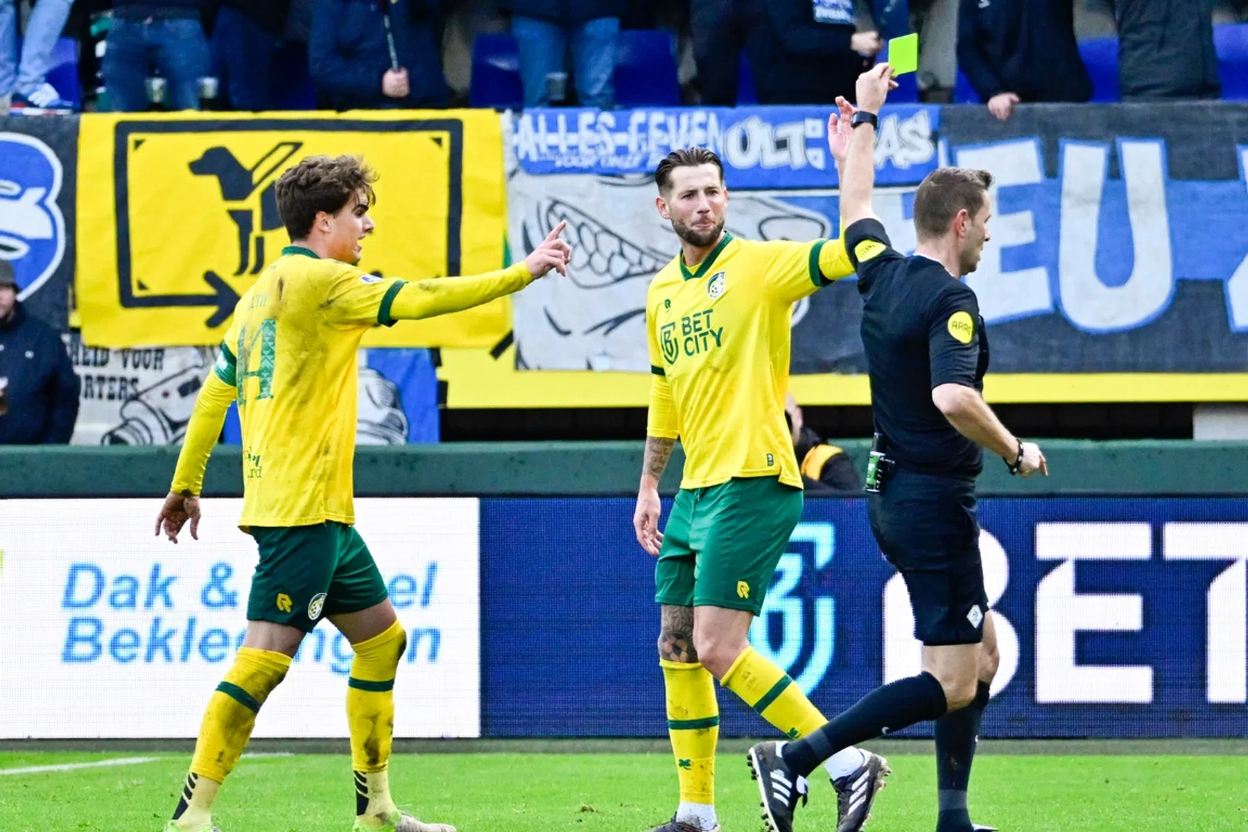 Dijks verklaart rode kaart: 'Mix van frustratie en ergernis'