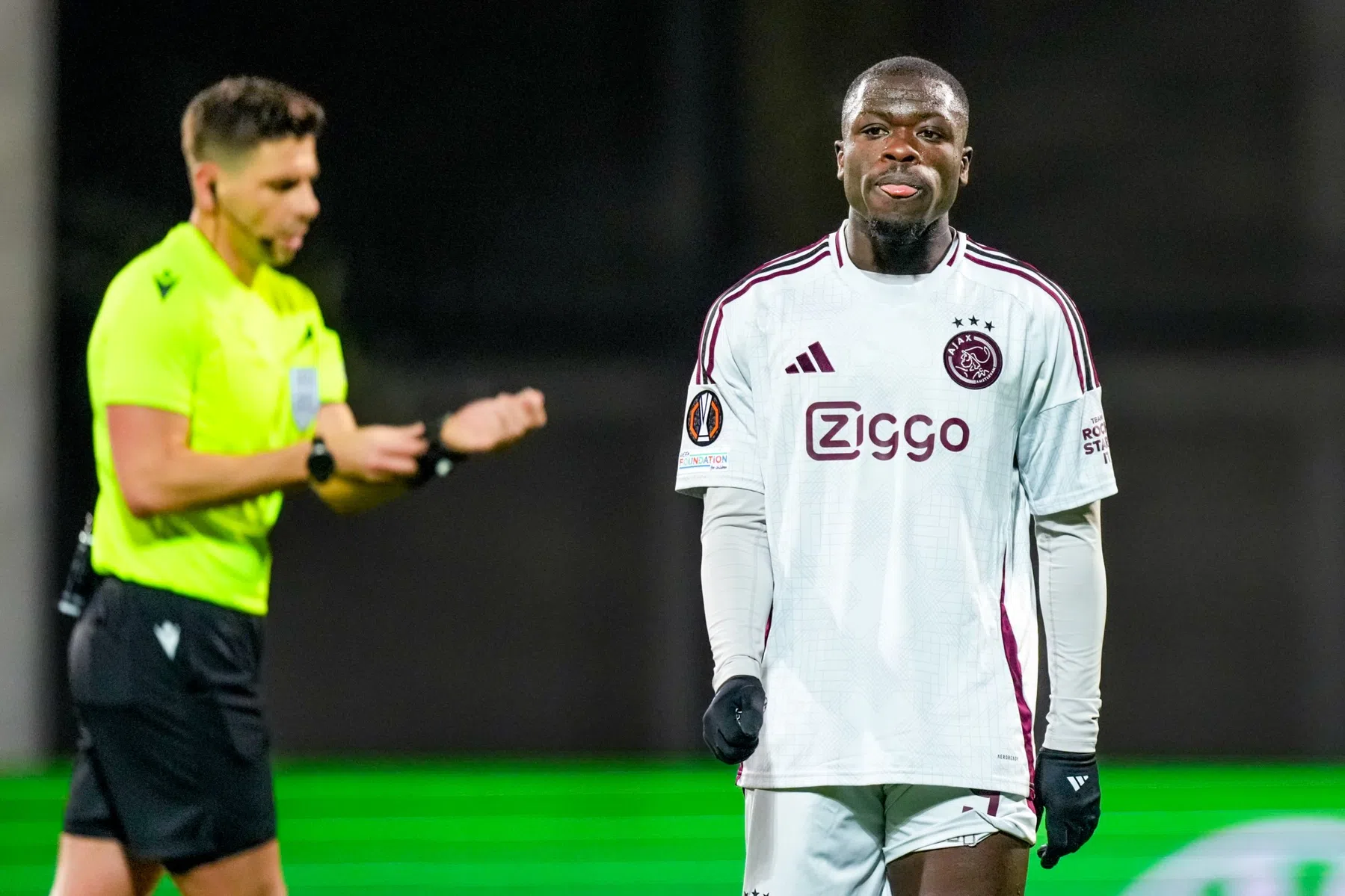 Van der Vaart overtuigd: 'Brobbey zou een sensatie worden bij West Ham' 