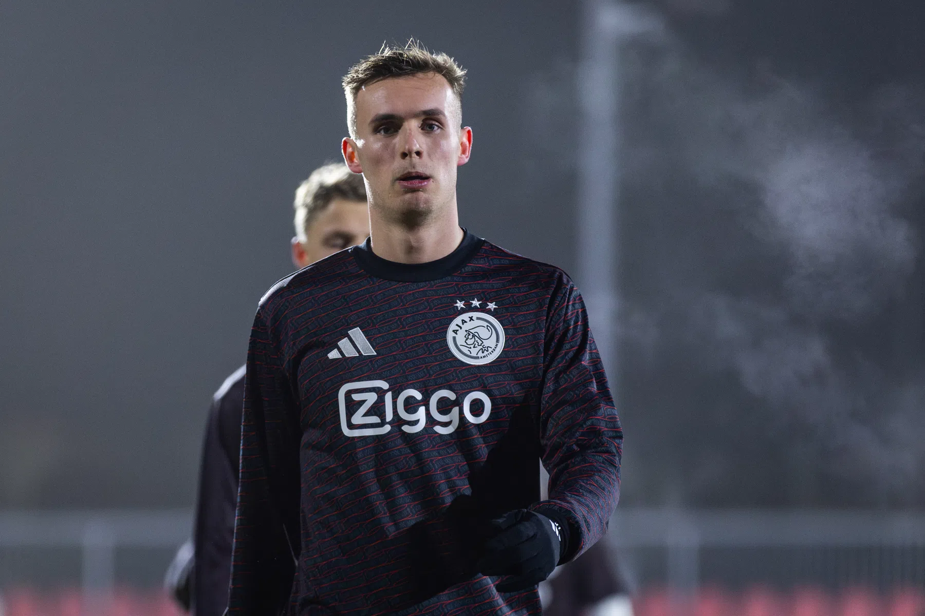 Cardiff presenteert Ajax-middenvelder Mannsverk