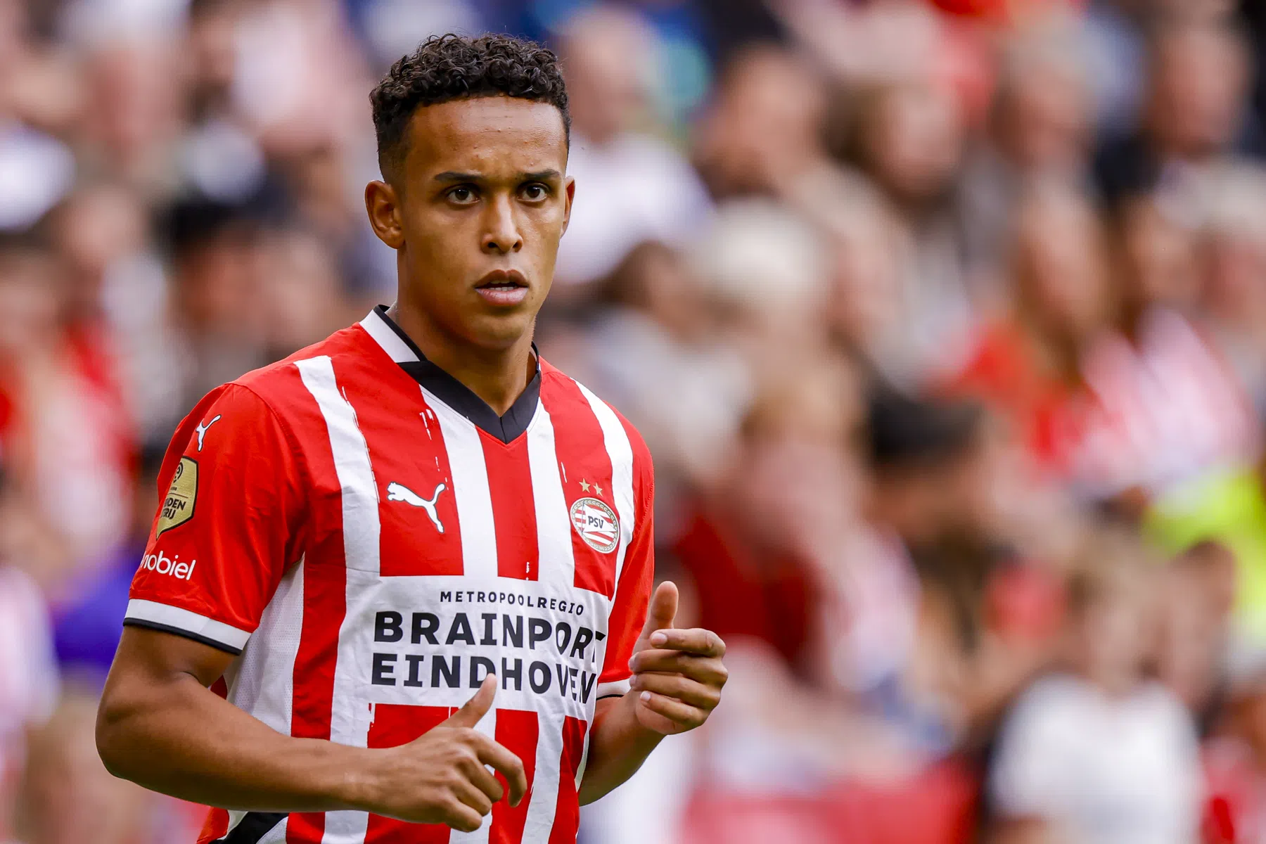 PSV bevestigt vertrek Oppegard en vervolgt jacht op nieuwe linksback