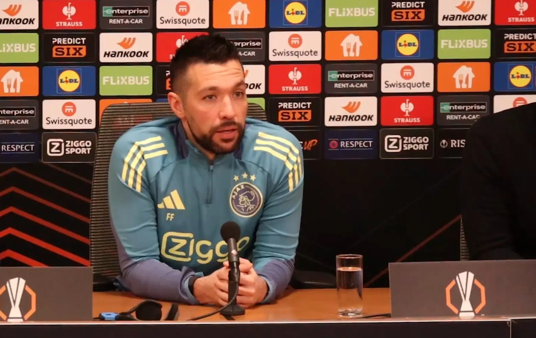 Farioli heeft paar spelers van Jong Ajax op de korrel